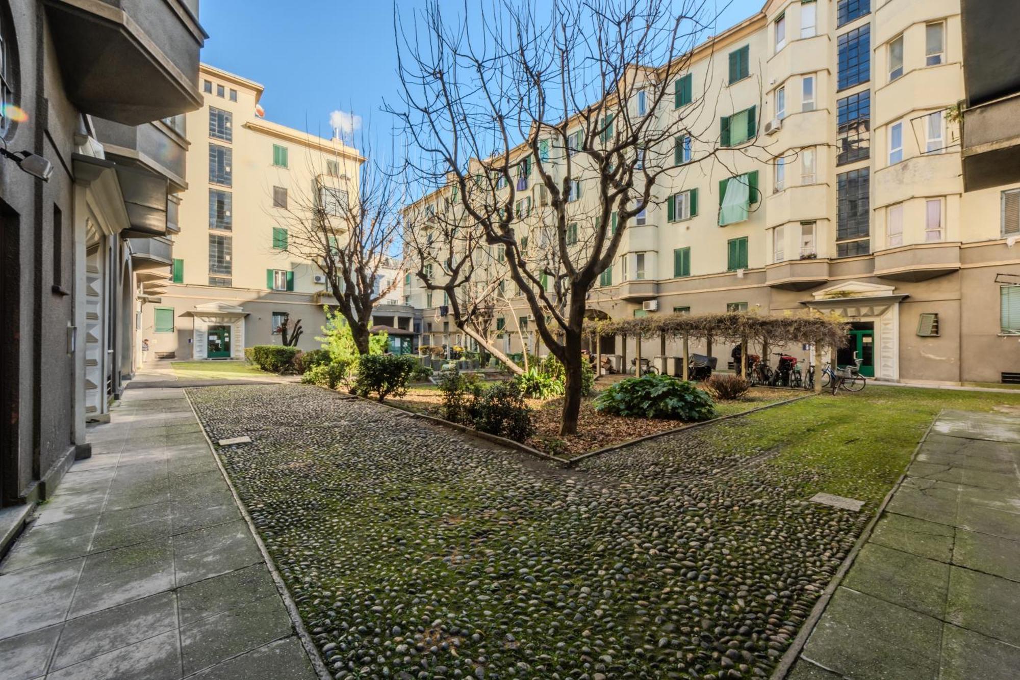 New And Functional Apartments Near The Metro Milan Exterior photo